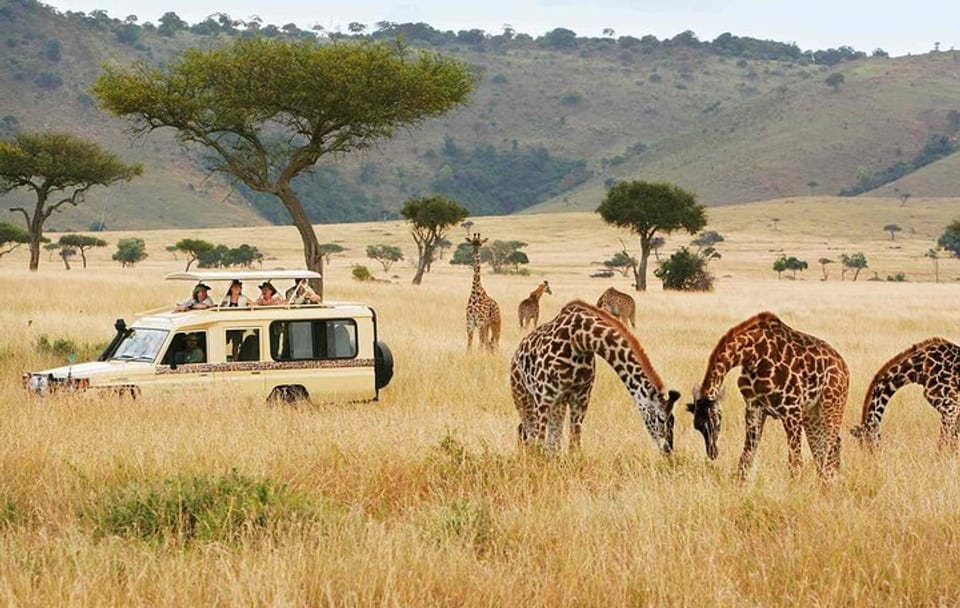 Nairobi National Park, Blixen, Beads and Bomas Cultural Dance