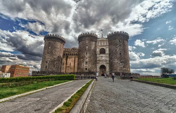 Sightseeing Tour of Napoli