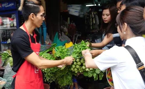 Thai Cooking Class with Market Tour in Bangkok