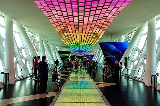 Dubai: Step into the Iconic Dubai Frame for Unrivaled City Views!