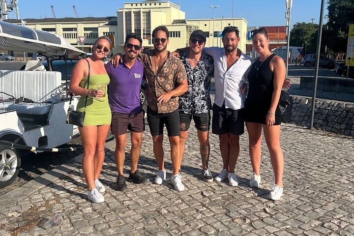 Lisbon Highlights in 2 Hours – Private Tuk Tuk Tour