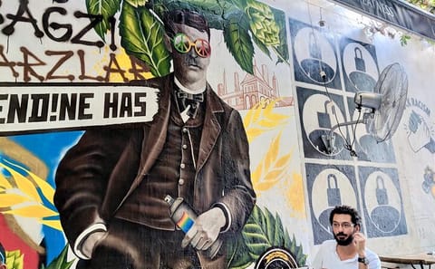 Walking Tour of Taksim to Galata in Istanbul's Beyoglu District