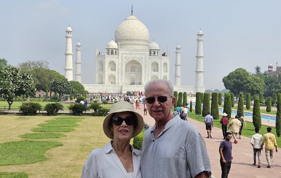 Taj Mahal and Agra Fort Guided Tour with Lunch Included