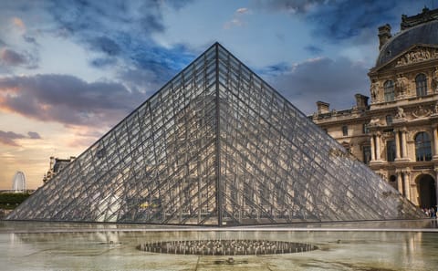 Private Guided Tour of the Louvre Museum in Paris