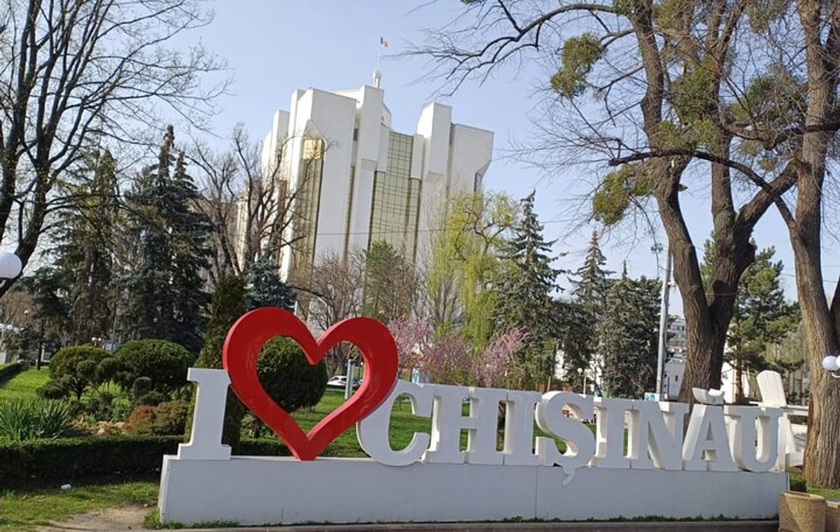 2.5 hours Walking City tour Chisinau private