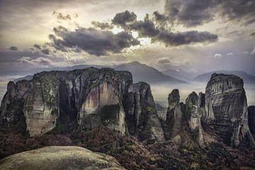 Day Tour from Athens to Meteora and Vergina with Dinner