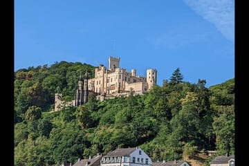 Private Tour of Stolzenfels Castle in Koblenz with Transfers