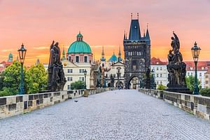 Prague Castle: Skip-the-line & Private Audio Tour on Mobile App