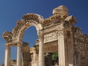 Ephesus Small Group Tour from Kuşadası with Lunch