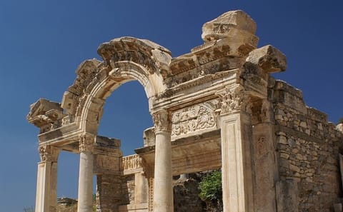 Ephesus Small Group Tour from Kuşadası with Lunch