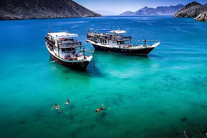 Dubái: la increíble excursión de un día para observar delfines en Khasab con esnórquel y almuerzo