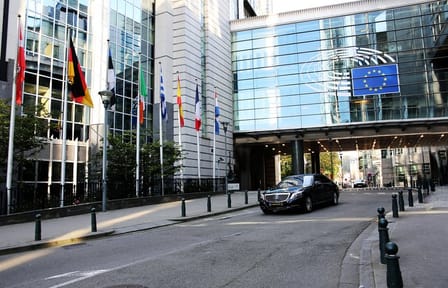 Private Arrival Transfer from Brussels Airport or city to Paris By Luxury Car