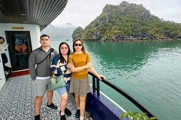 Halong Bay Luxury Day Cruise with Buffet Lunch and Sunset Views