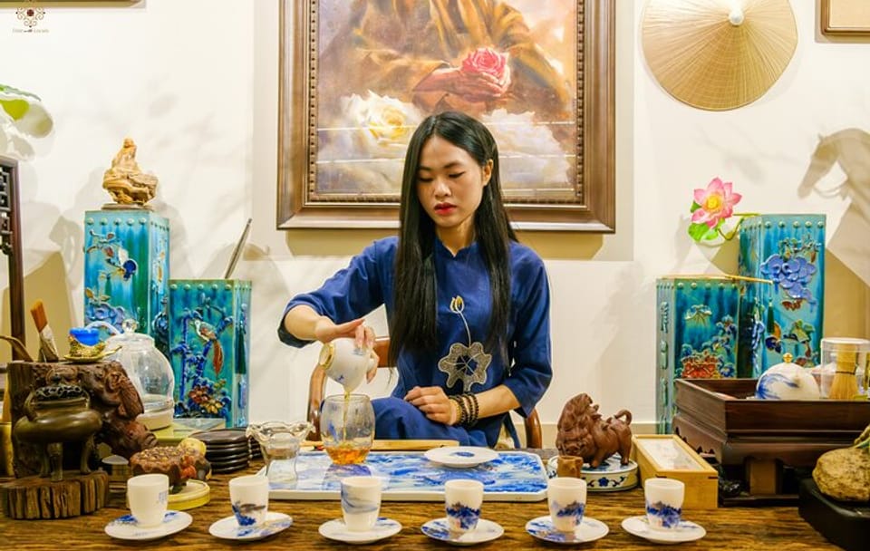 Hanoi Tea Tasting Experience with Local Artisan Guide