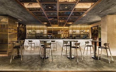 Outdoor Terrace Dining Experience in Downtown Dubai