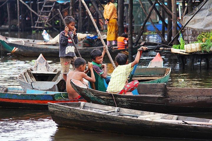 Angkor Wat Temples & Tonle Sap Lake Cultural Exploration Tour