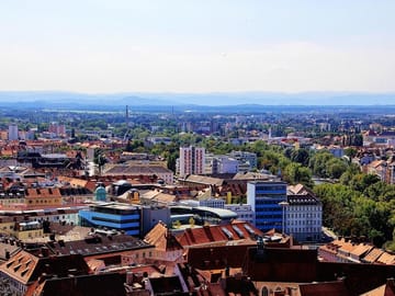 Strolling Graz: Medieval Lanes, Baroque Splendor & Modern Marvels