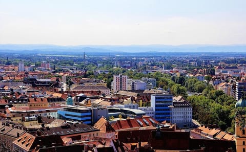 Private Guided Tour of Graz: Explore Medieval and Baroque Highlights