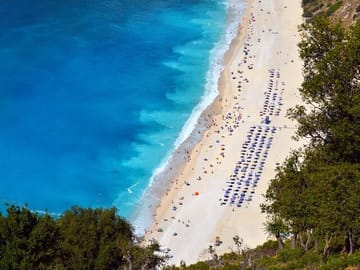 Kefalonia Day Tour: Explore Fiscardo, Assos, and Myrtos Beach
