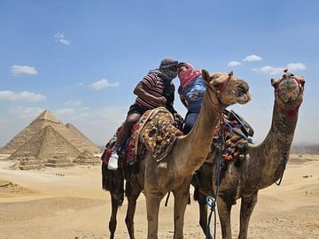 Private Half-Day Tour of Giza Pyramids and Sphinx in Cairo