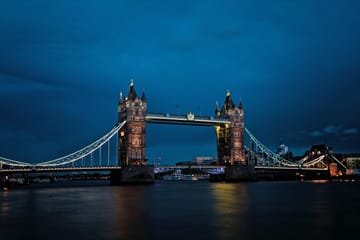 20-Day England, Scotland, and Ireland Guided Tour from London