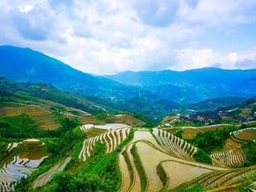 Mini Group: Longji Rice Terraced Fields and Minority Villages Tour