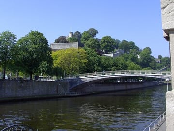 Explore Namur: UNESCO Belfry, Scenic Footbridges & Medieval Icons