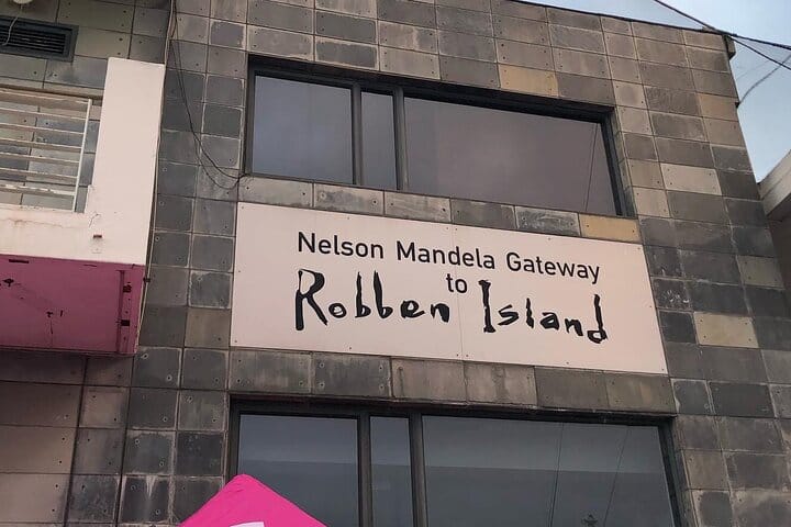  Robben Island, Kirstenbosch Gardens and Groot Constantia Tour 3
