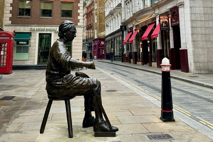 Fashion History of the Square Mile