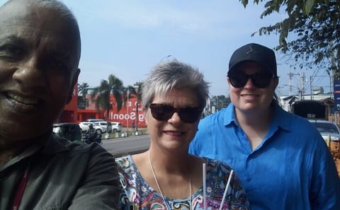 Negombo Coastal City Tour from Colombo with Local Insights