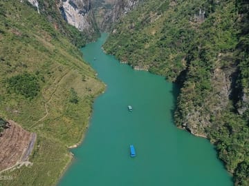 From Ha Giang - Private 4 Day 3 Night Car Tour To The Loop