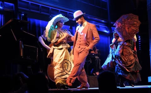 El Querandi Tango Show with Private Transfers in Buenos Aires