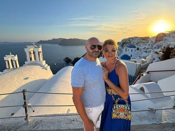 Santorini Private Romantic Experience : Sunset, Wine & Oia