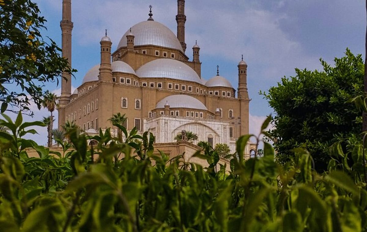 Discover the Wonders of Cairo in a Comprehensive City Tour