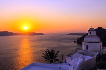 Santorini Photography Tour: Explore Akrotiri and Fira