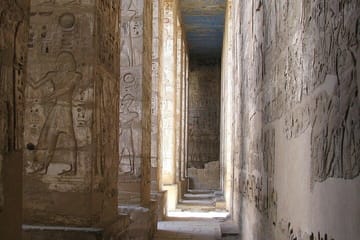Private Luxor Tour: Valley of the Queens and Medinet Habu