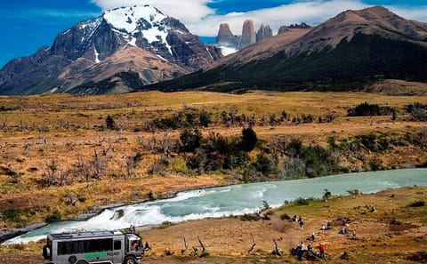 Torres del Paine Day Trip from El Calafate with Guide