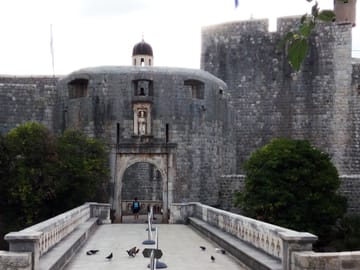 Game of Thrones Walking Tour at Pile Gate in Dubrovnik
