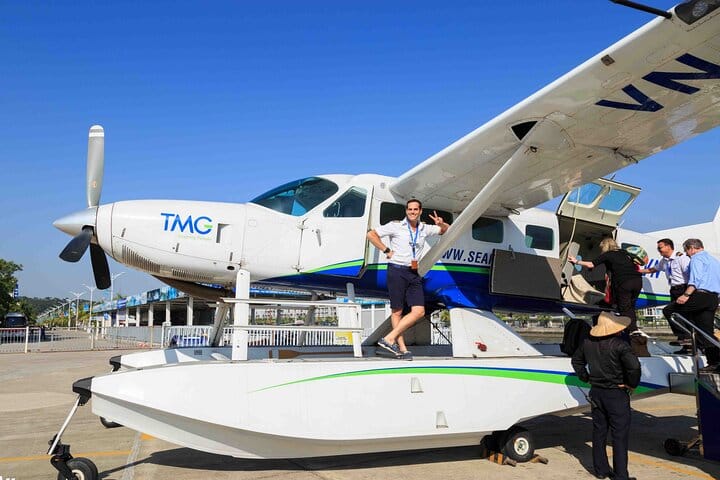 Halong Bay Scenic Sky Seaplane Tour from Hanoi By Expressway