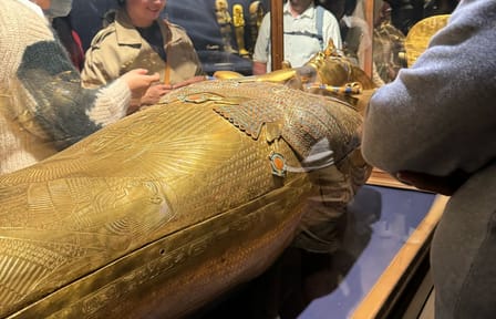 Cairo Day Tour from Sharm El Sheikh: Giza Plateau and Museum