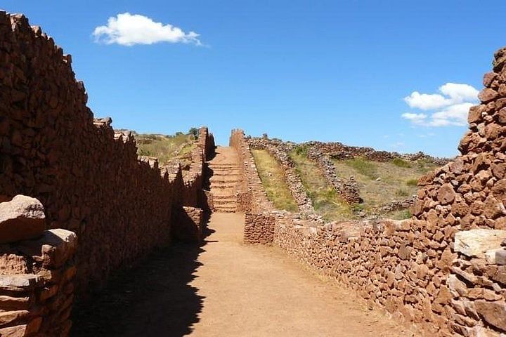 South Valley Tour: Discover Tipón, Pikillacta & Andahuaylillas