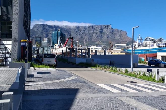 Cape town City and Table Mountain Half Day guided Tour 7