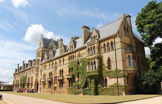 Oxford, Shakespeare Country & Cotswold Private Tour