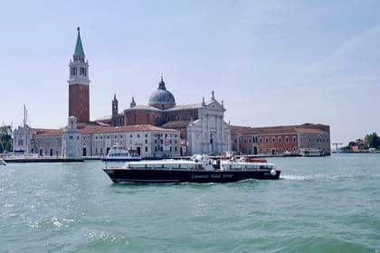 Walking Tour of Venice with Mini Cruise