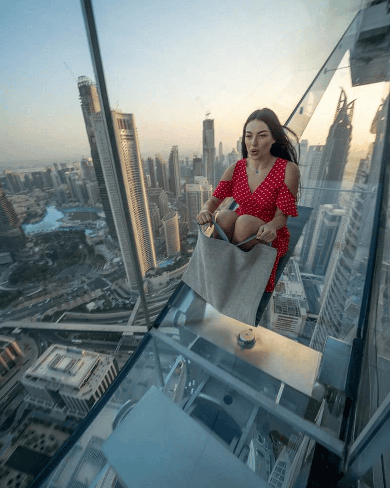 Dubai Dazzle Package – Sky View – AYA Universe – Luxury Dinner Cruise – Day For Your Memory
