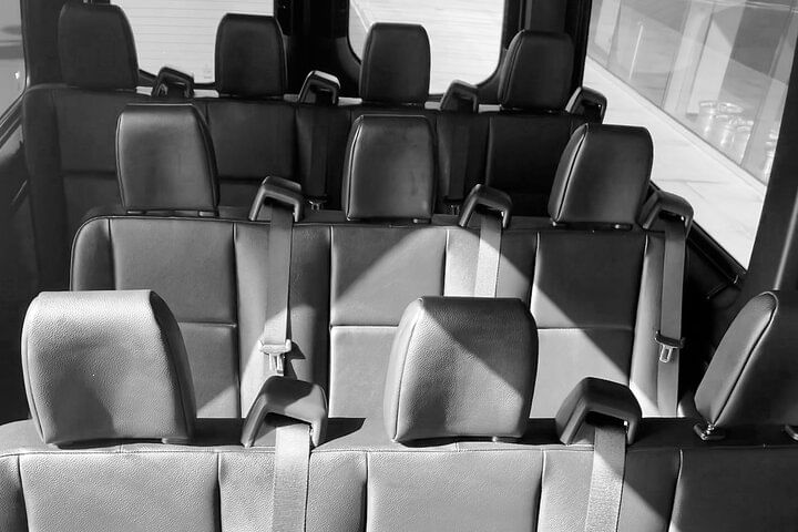 Your Island Welcome: Private KOA Airport Transfers