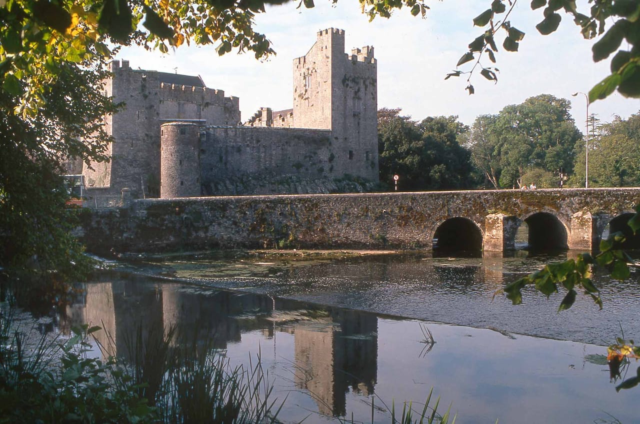 Rock of Cashel: Where Legends Live — Luxury Cave & Castle Adventure from Killarney 7