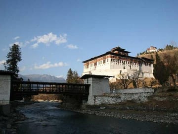 Impressive 17th century Paro Rinpung Dzong