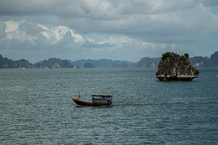 Full-day Exploring Ha Long Bay Wonders