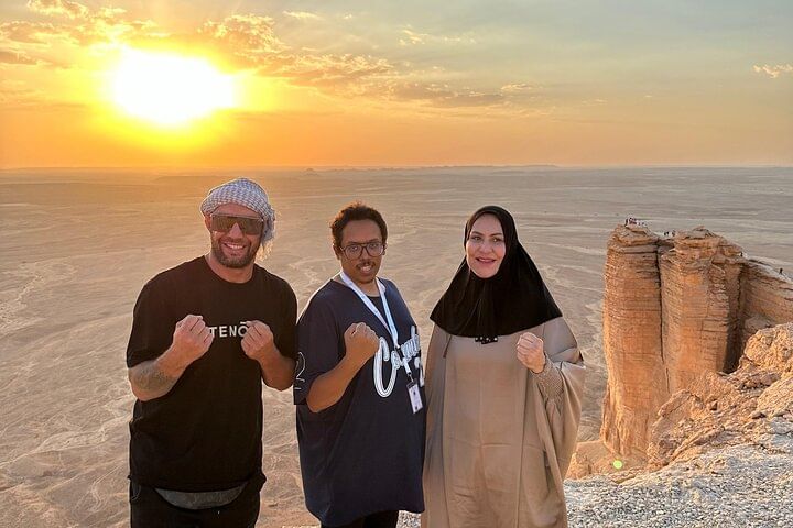 Edge of the World Riyadh Tour with Camel Ride, Bat Cave & Dinner